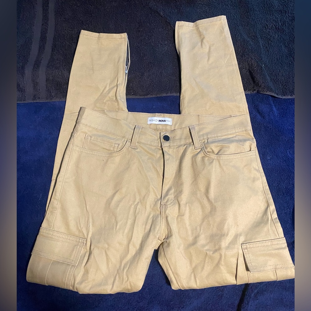 Fashion Nova Cargo size 34